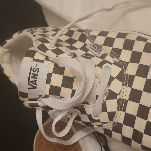 Youth Vans - Picture 6 of 6